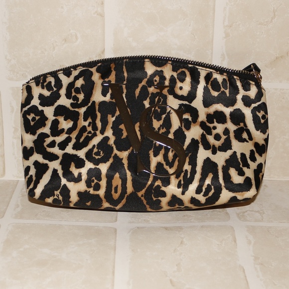 Victoria S Secret Bags Victorias Leopard Print Cosmetic Victorias Secret Leopard Print Cosmetic
